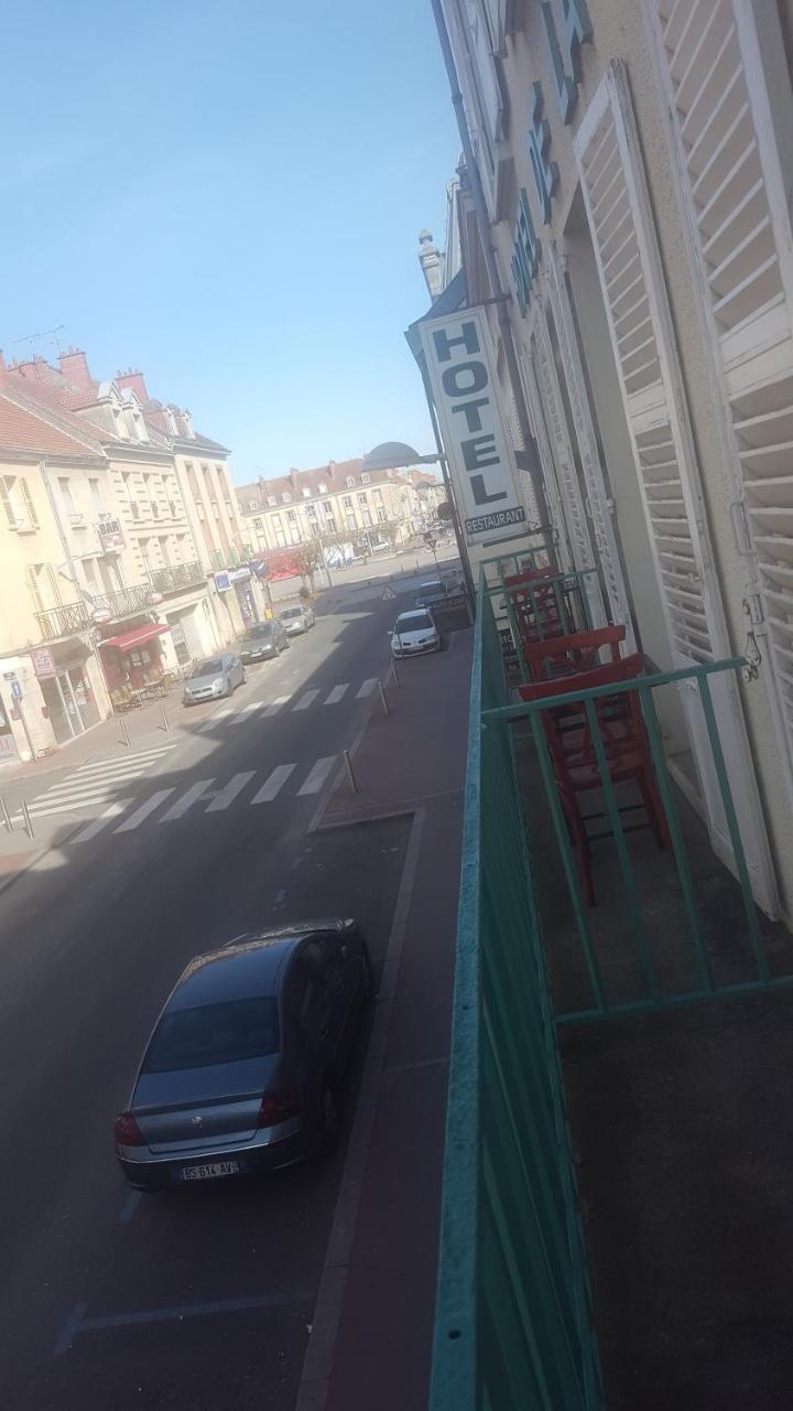 Hotel De La Cloche Sp Reims Exterior foto